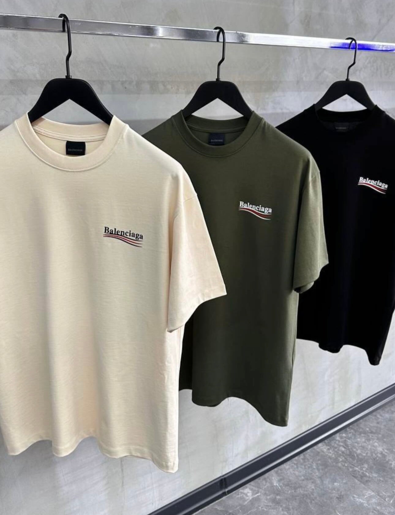 Tshirt Balenci*ga