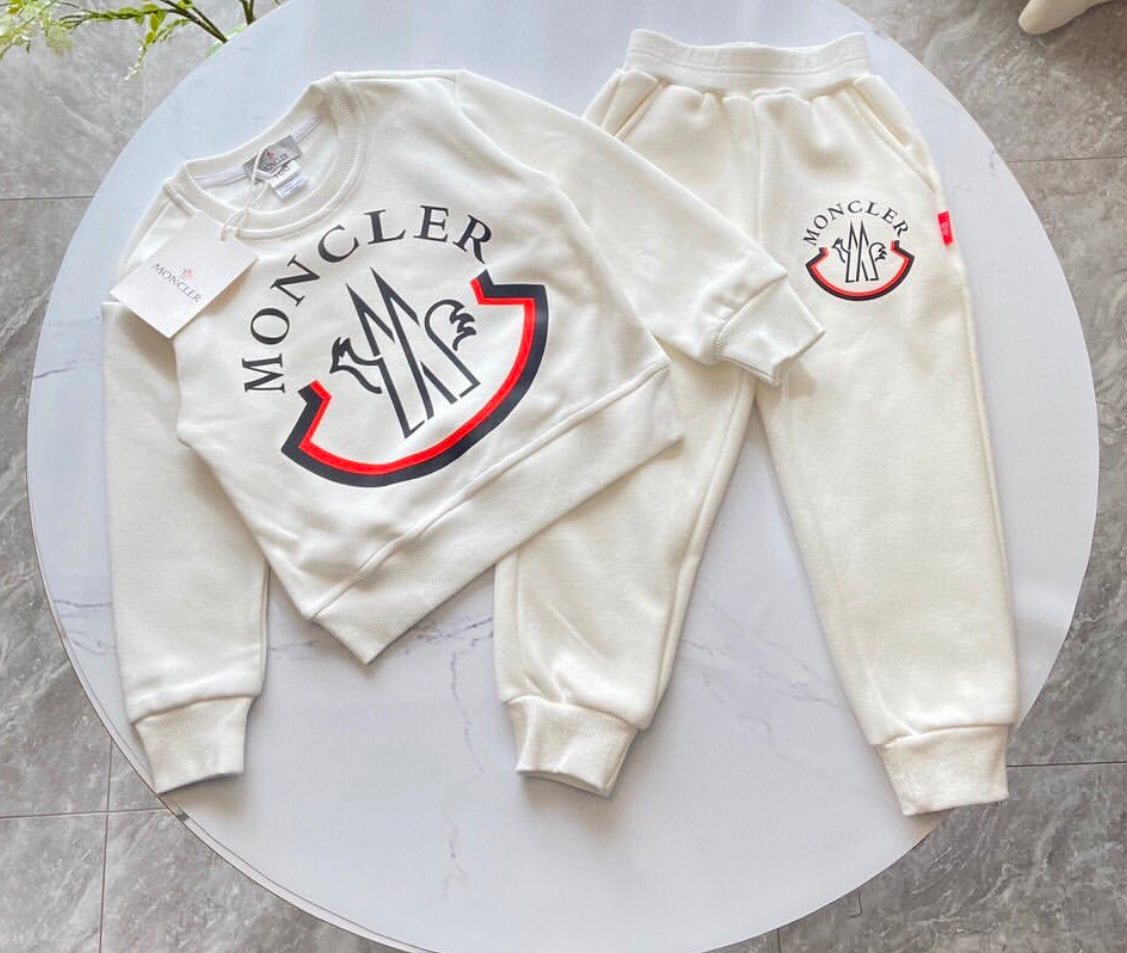 Ensemble M*ncler