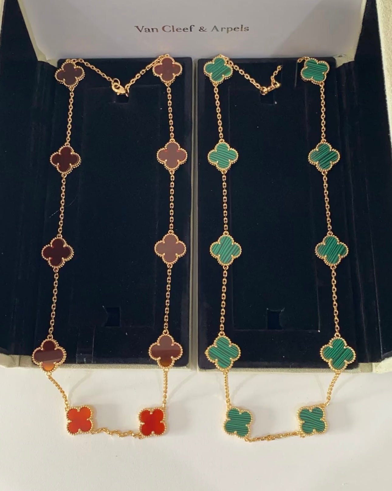 Collier V*n Cleef