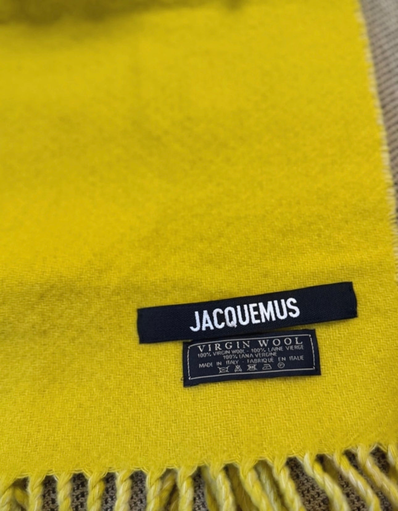 Echarpe J*cquemus