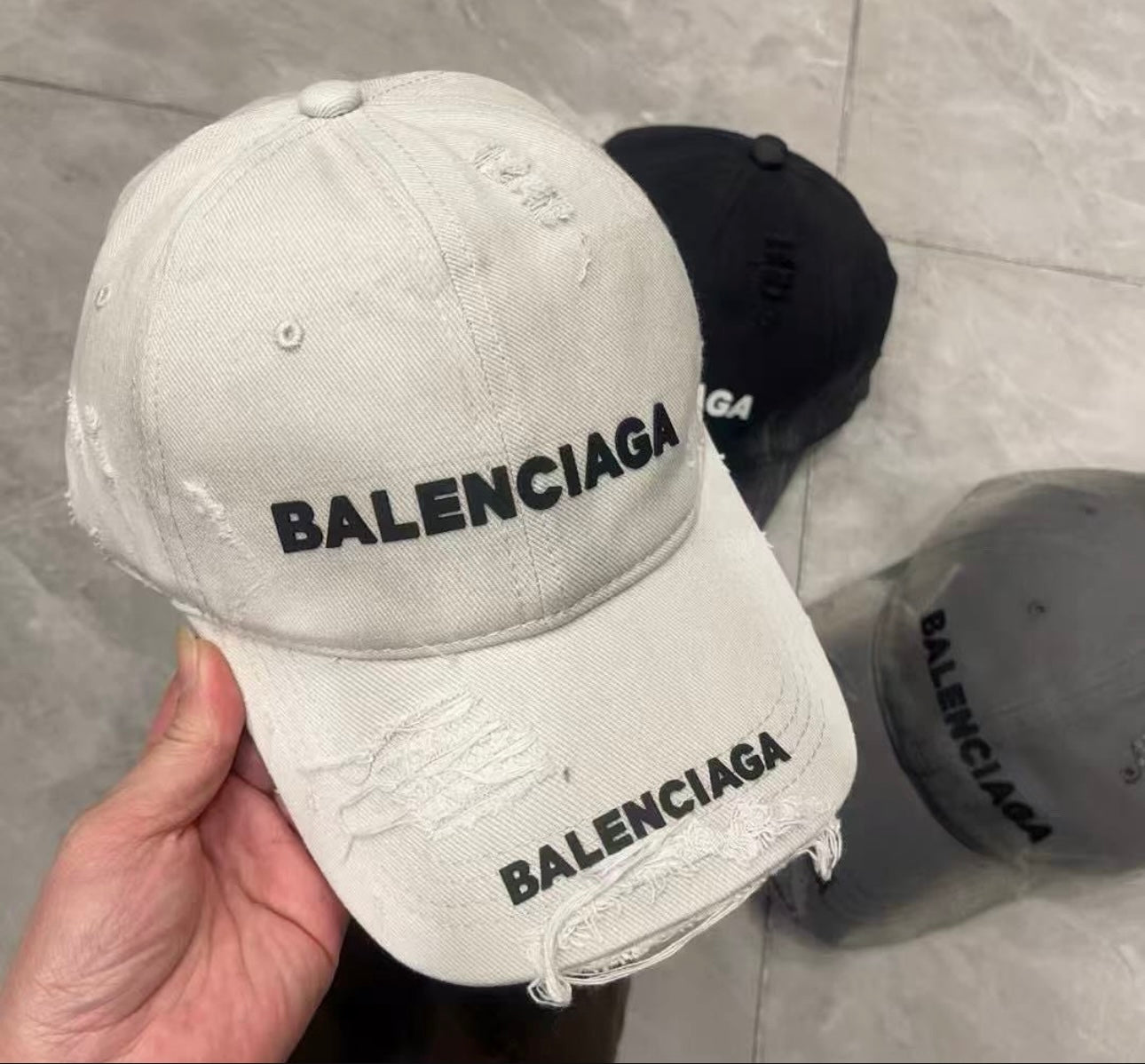 Cap B*lenciaga
