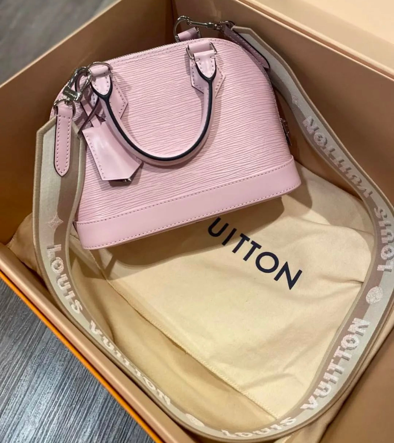 Sac Louis Vu*tton