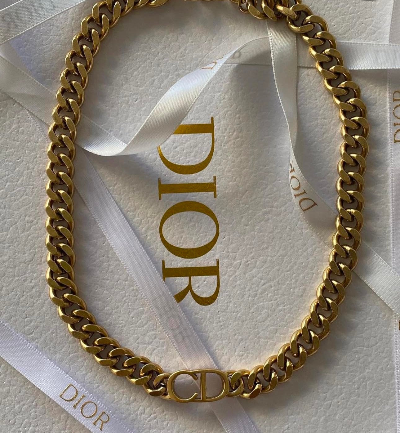 Collier Di*r