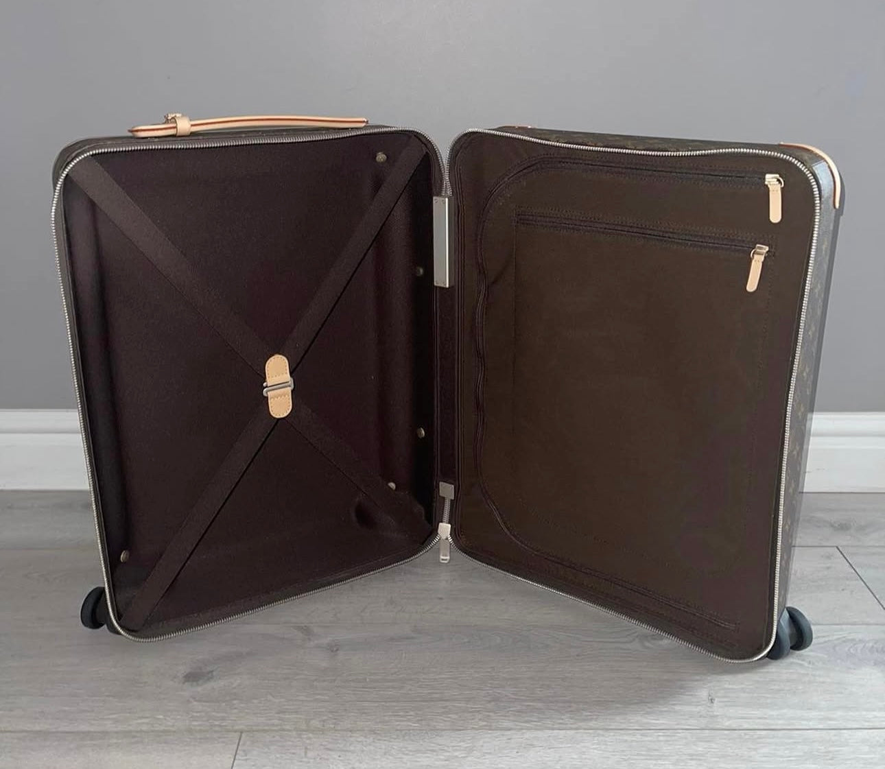Valise L*uis Vuitton