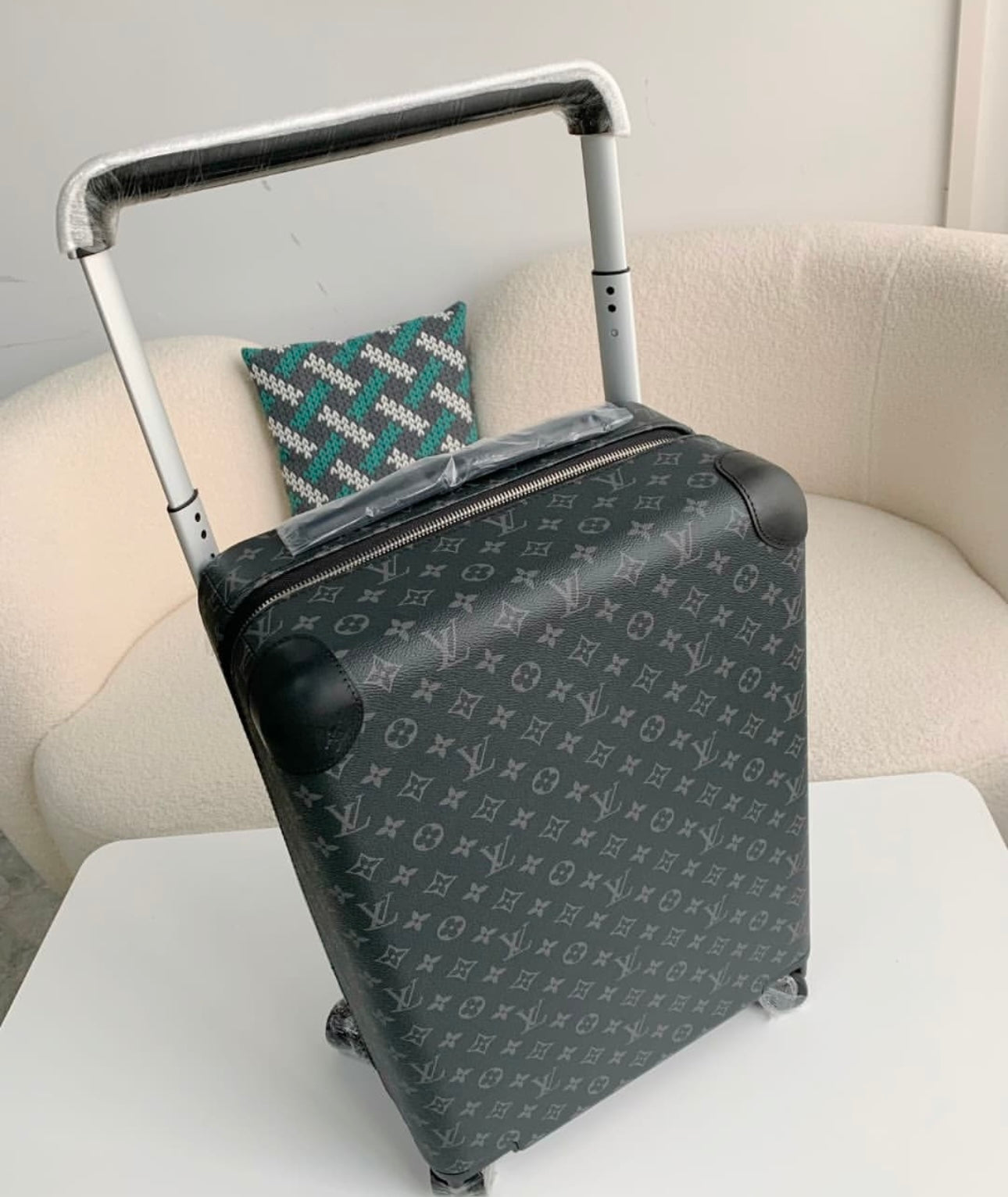 Valise L*uis Vuitton