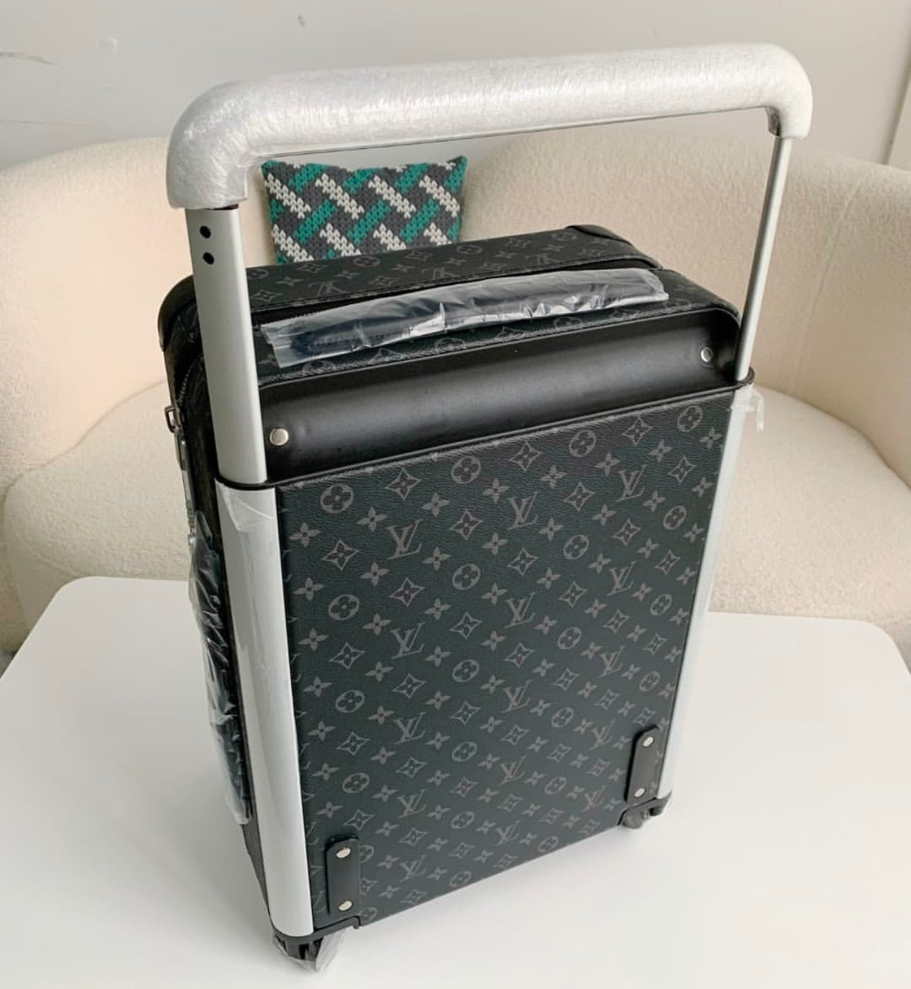 Valise L*uis Vuitton