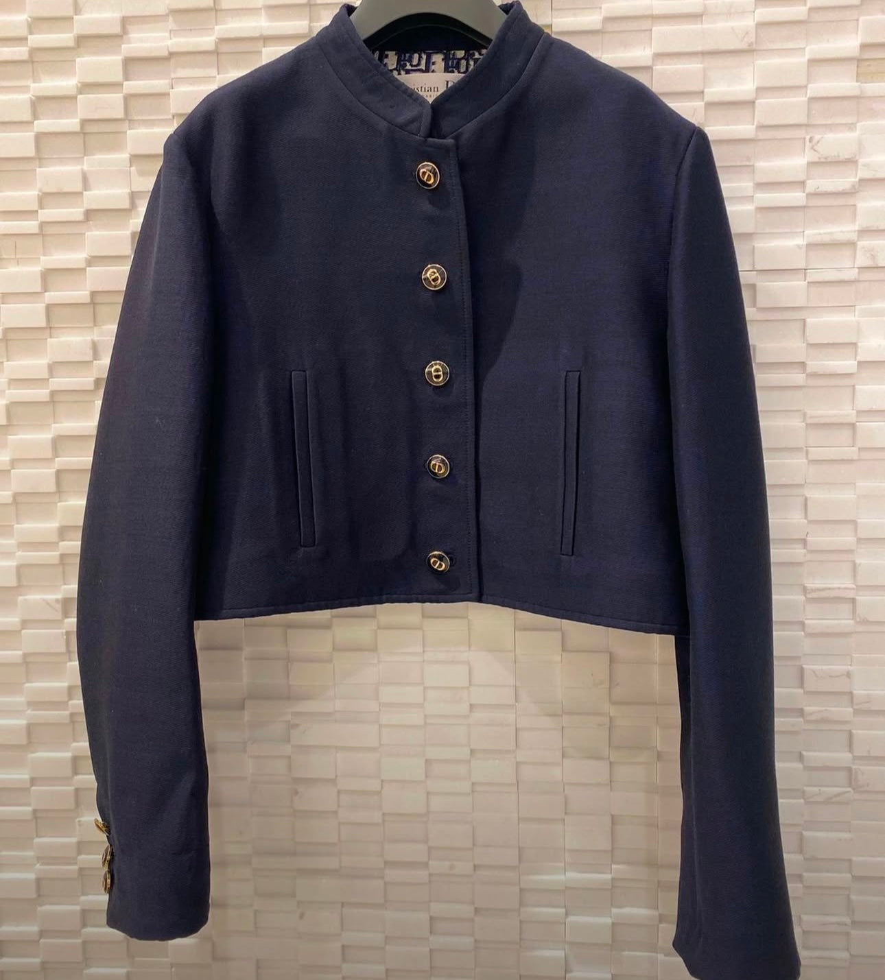 Vestes Di*r