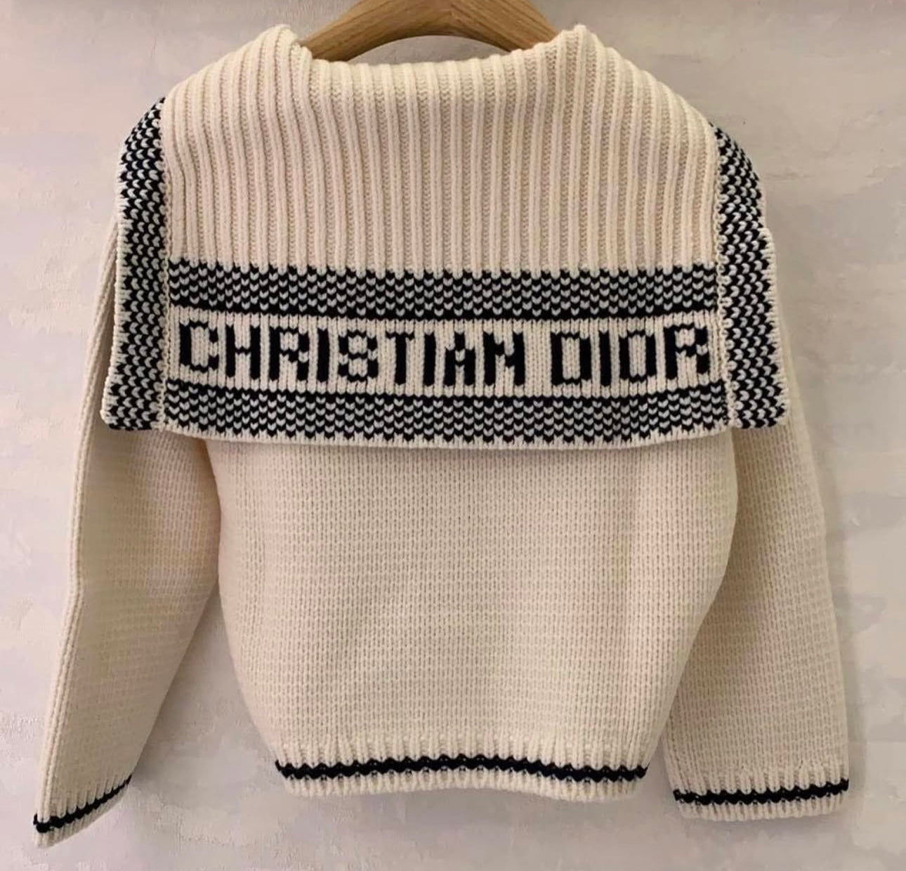 Vestes Di*r