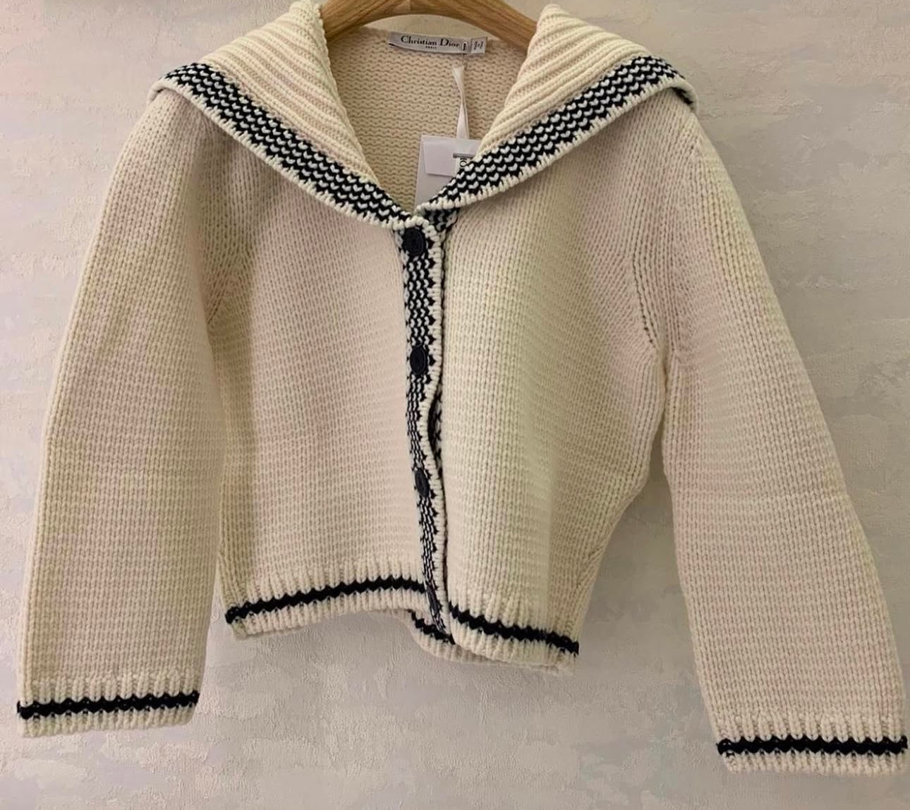 Vestes Di*r
