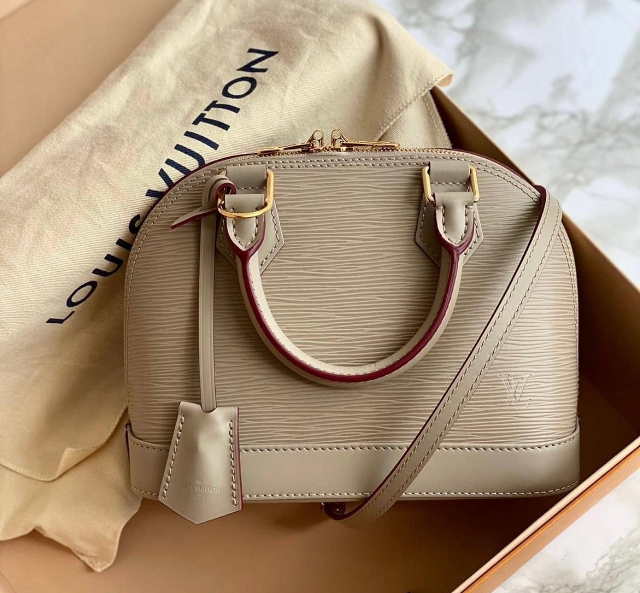 Sac Louis Vu*tton