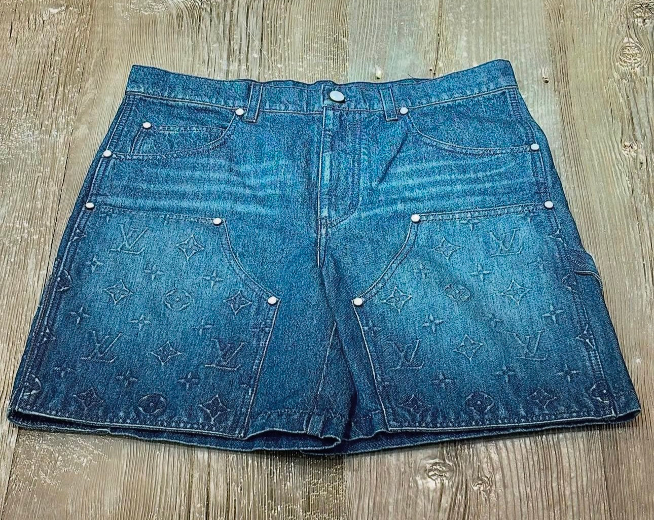 Short Louis Vuitt*n