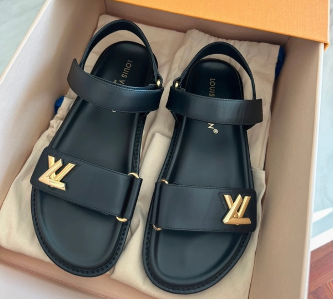 Sandales Louis Vu*tton