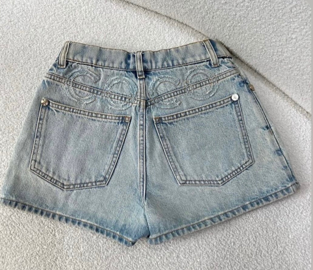 Short Ch*nel