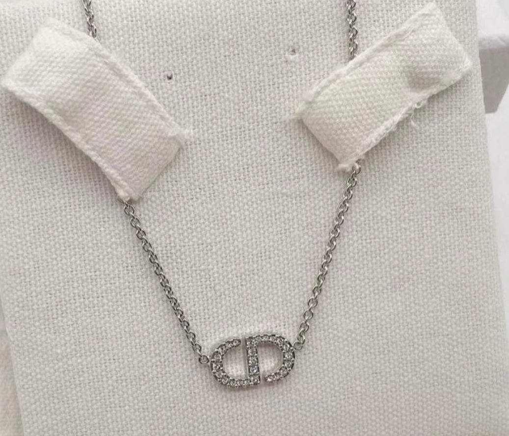 Collier Di*r