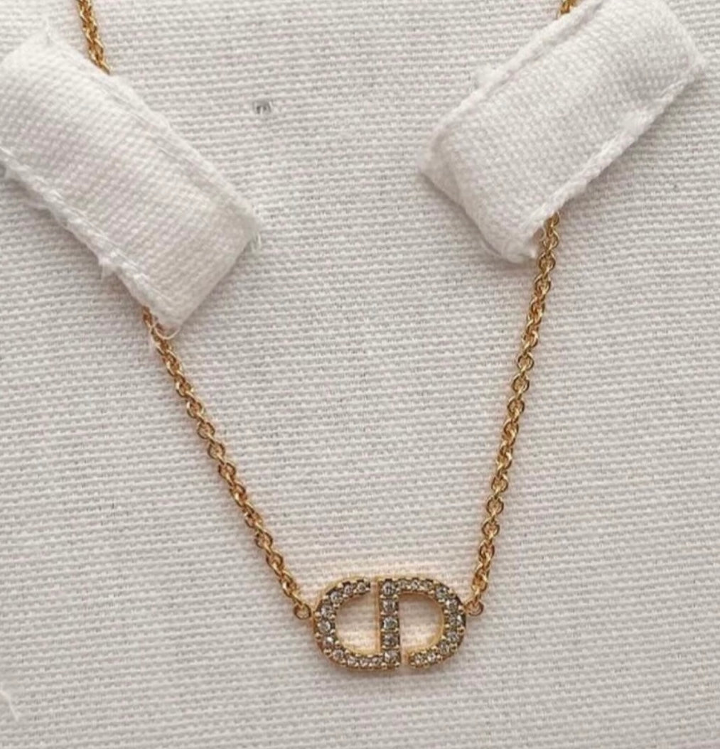 Collier Di*r