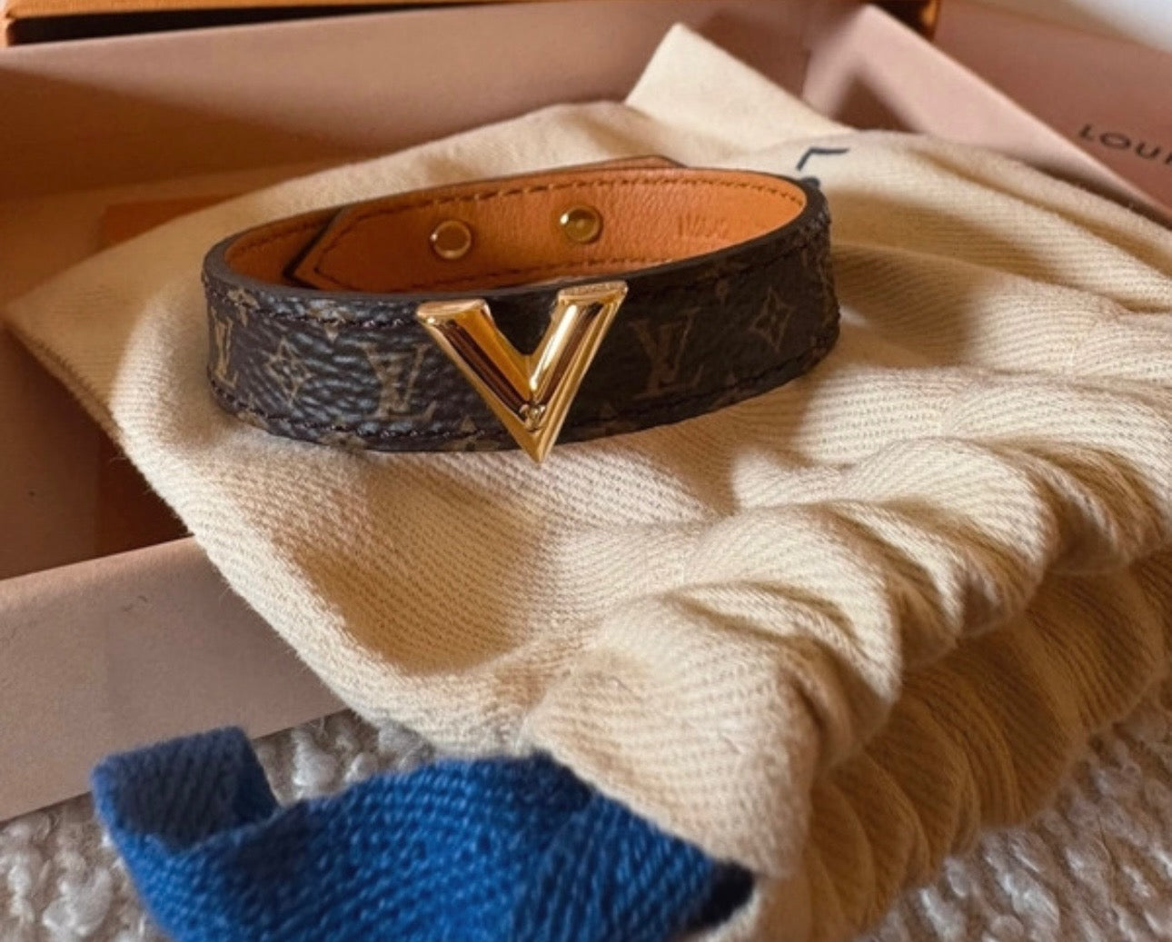 Bracelet Louis Vu*tton